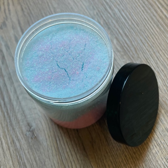 Walking On Clouds Sugar Scrub - Picture 2 of 3